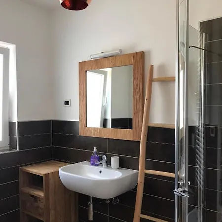 Parenzo 150mt Dal Mare 8min Piedi Dal Centro *