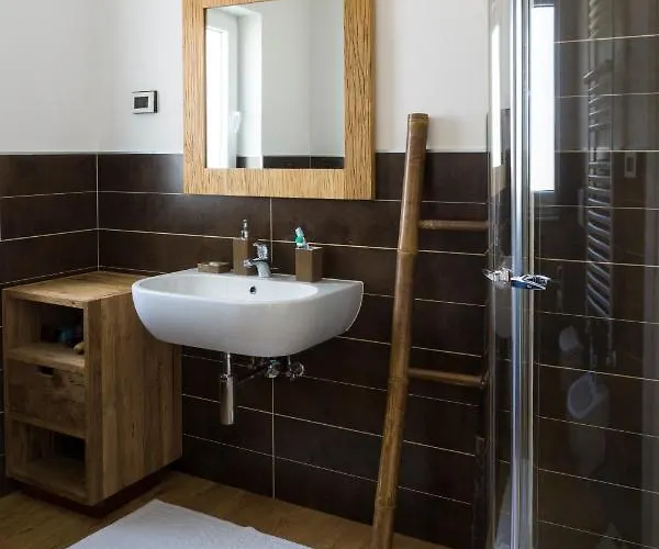 Parenzo 150mt Dal Mare 8min Piedi Dal Centro